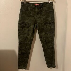 UNIONBAY Blaire Juniors' Stretch Twill Skinny Utility Moto Camo Pants, Size 11